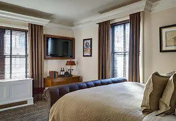 Carlton Hotel, Autograph Collection New York 4*,